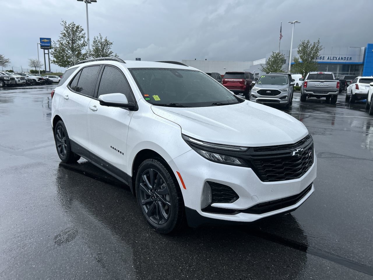 Used 2024 Chevrolet Equinox RS AWD/4WD image 1