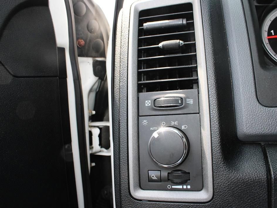 Used 2015 RAM 2500 Tradesman w/ Chrome Appearance Group AWD/4WD image 15