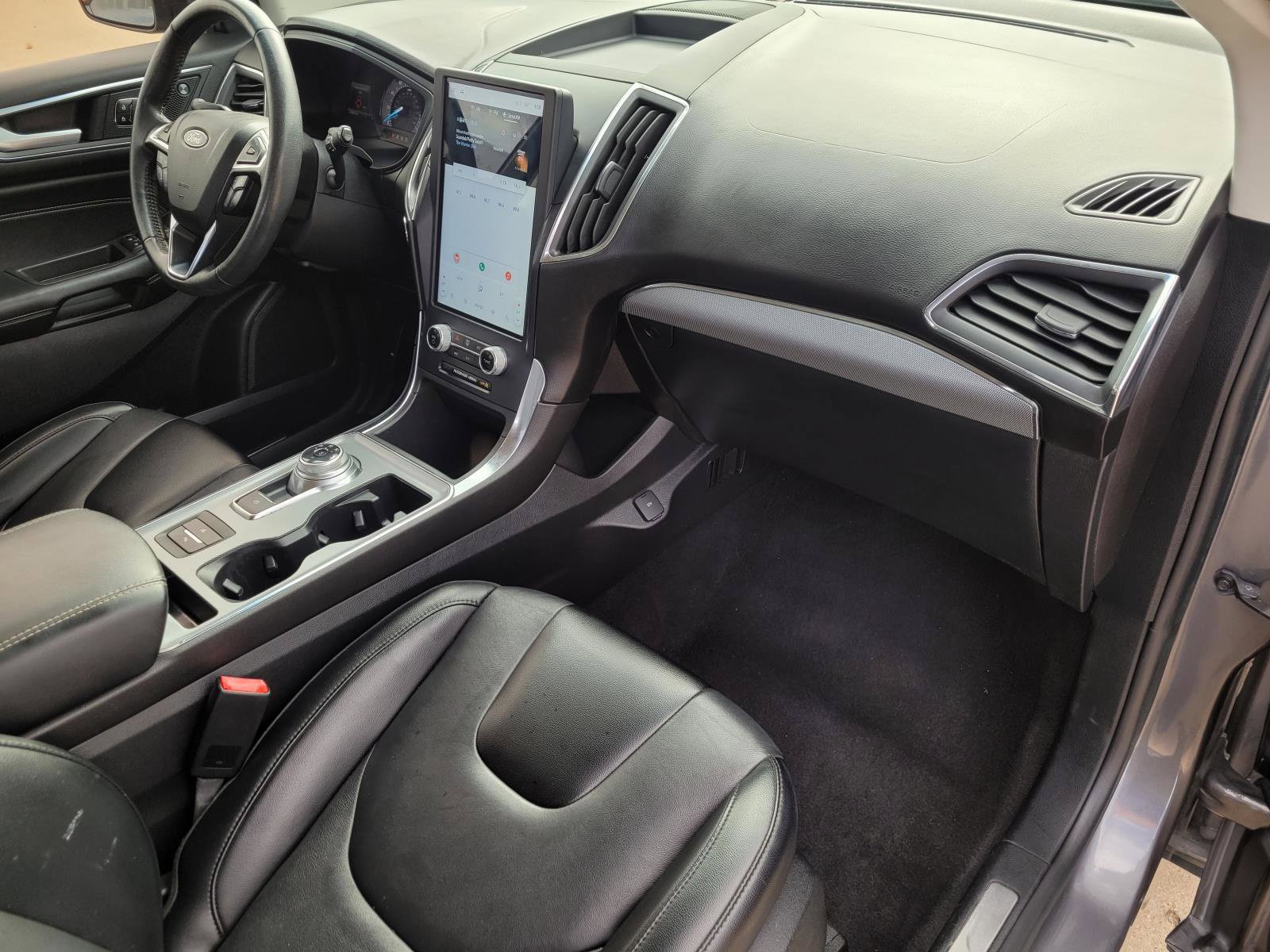 Used 2022 Ford Edge Titanium AWD/4WD image 9