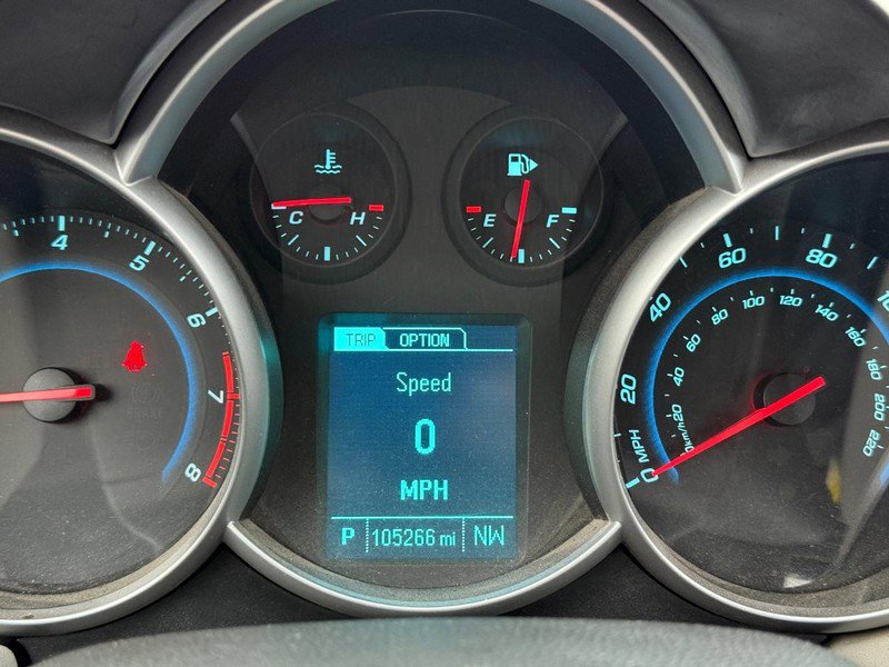 Used 2013 Chevrolet Cruze LS image 17