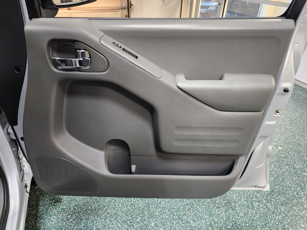 Used 2019 Nissan Frontier SV image 26