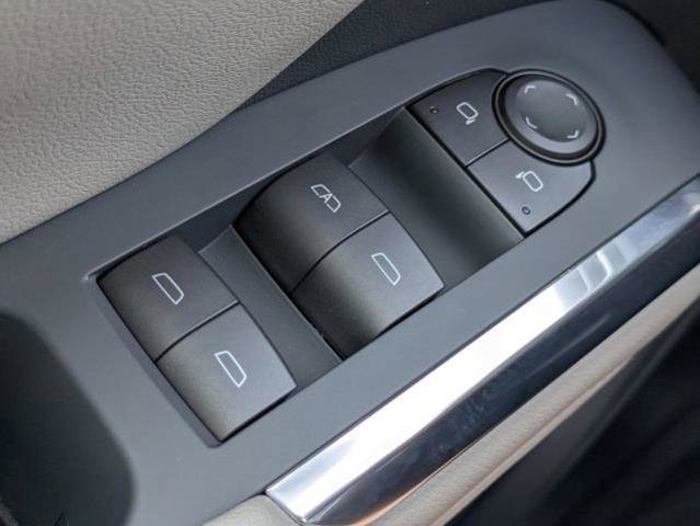New 2026 Chevrolet Traverse LT w/ Midnight/Sport Edition FWD image 27