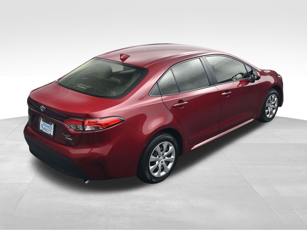 Used 2025 Toyota Corolla LE FWD image 33
