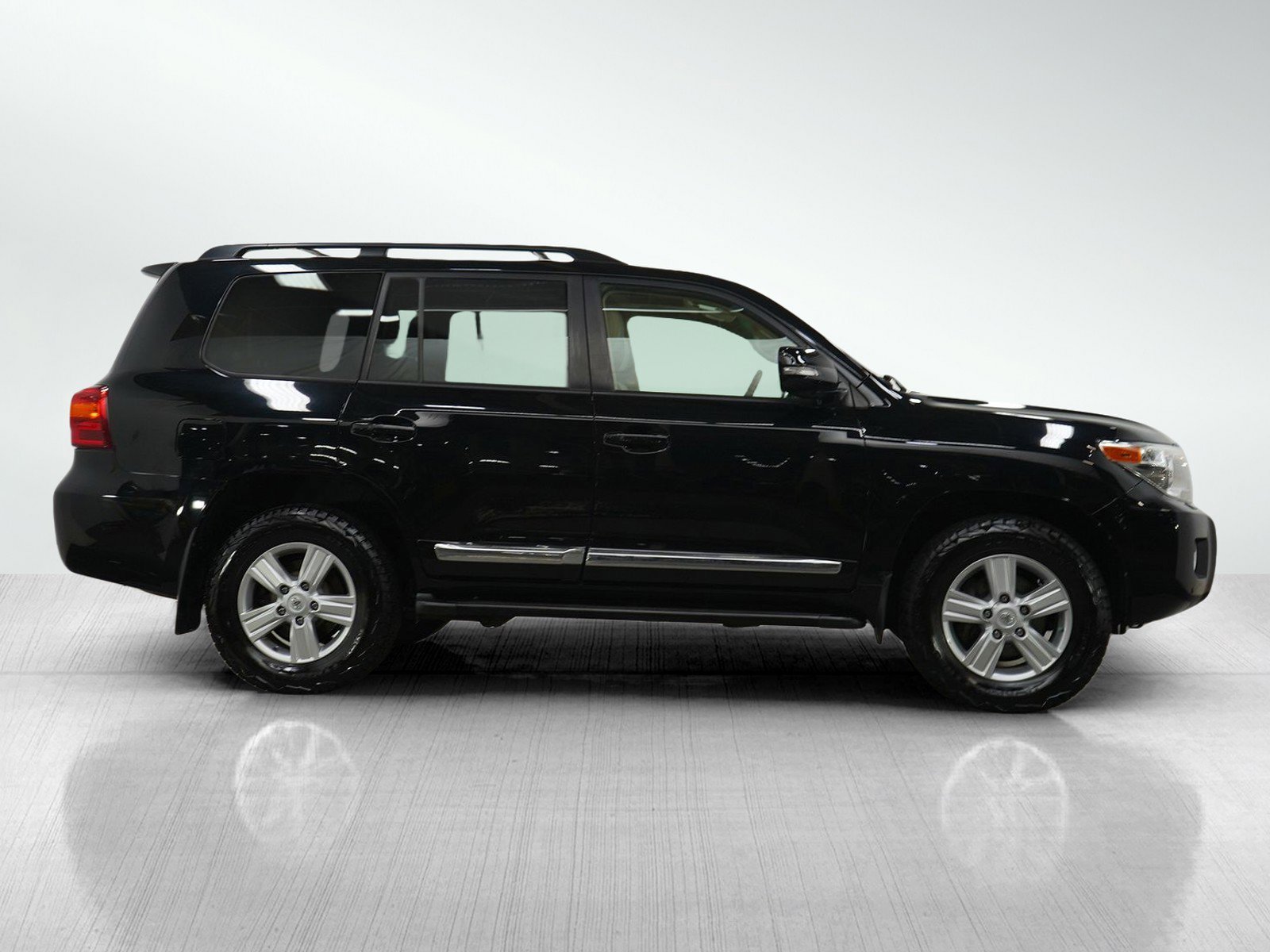 Used 2014 Toyota Land Cruiser AWD/4WD image 6