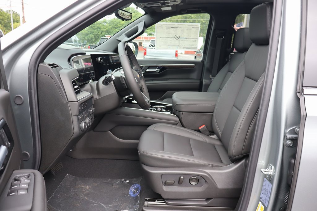 New 2025 Chevrolet Suburban LT w/ Advanced Technology Package image 4