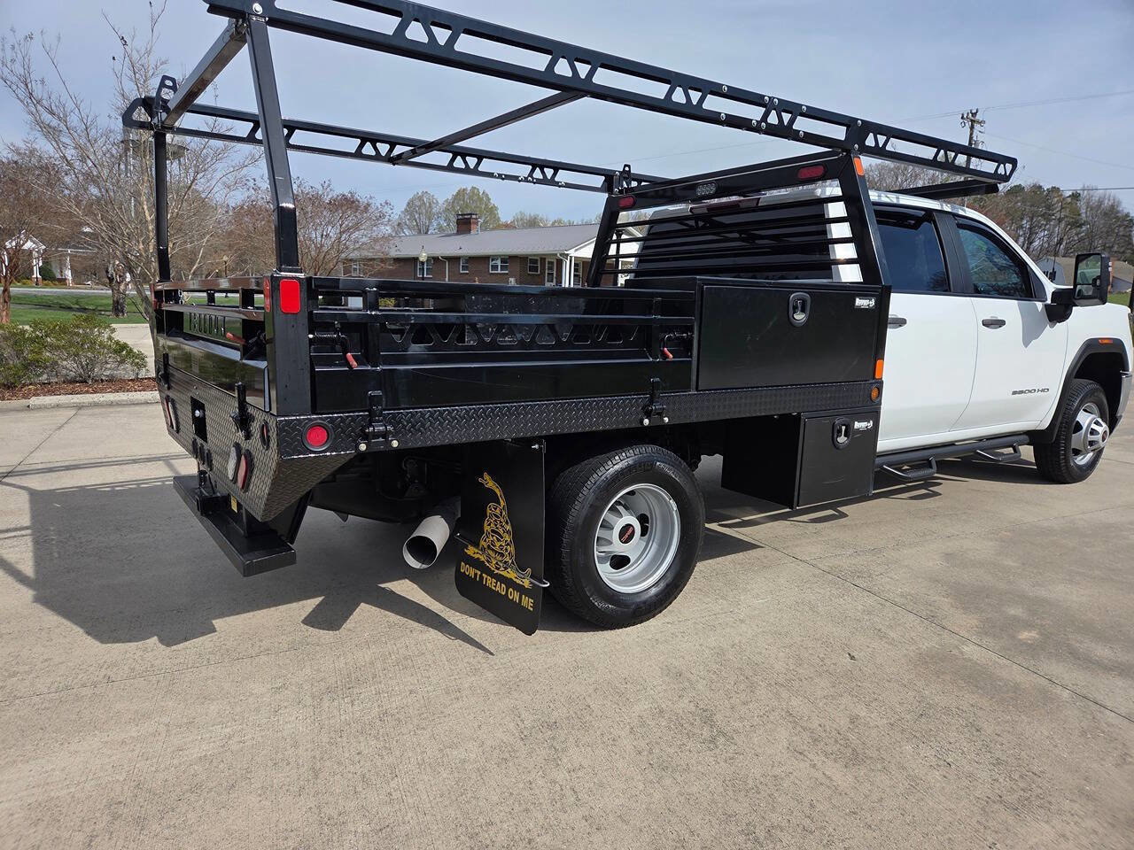 Used 2023 GMC Sierra 3500 Pro w/ Convenience Package image 6