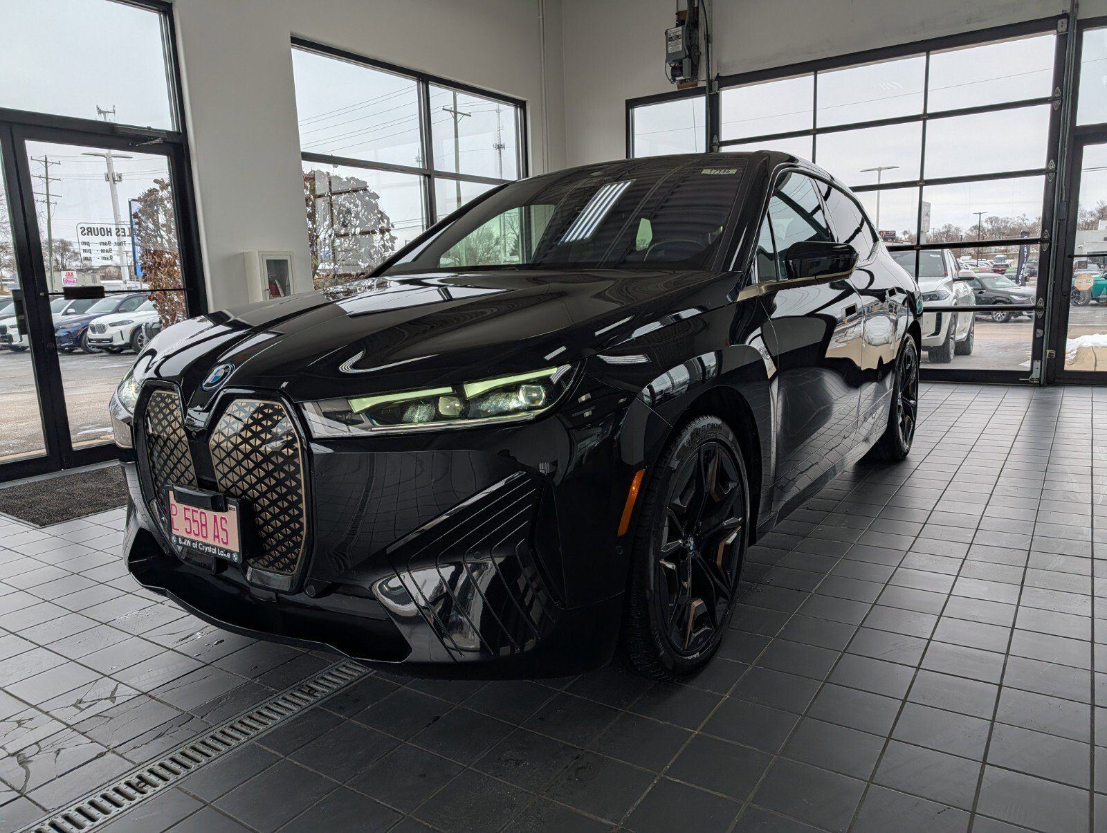 Used 2024 BMW iX M60 image 5