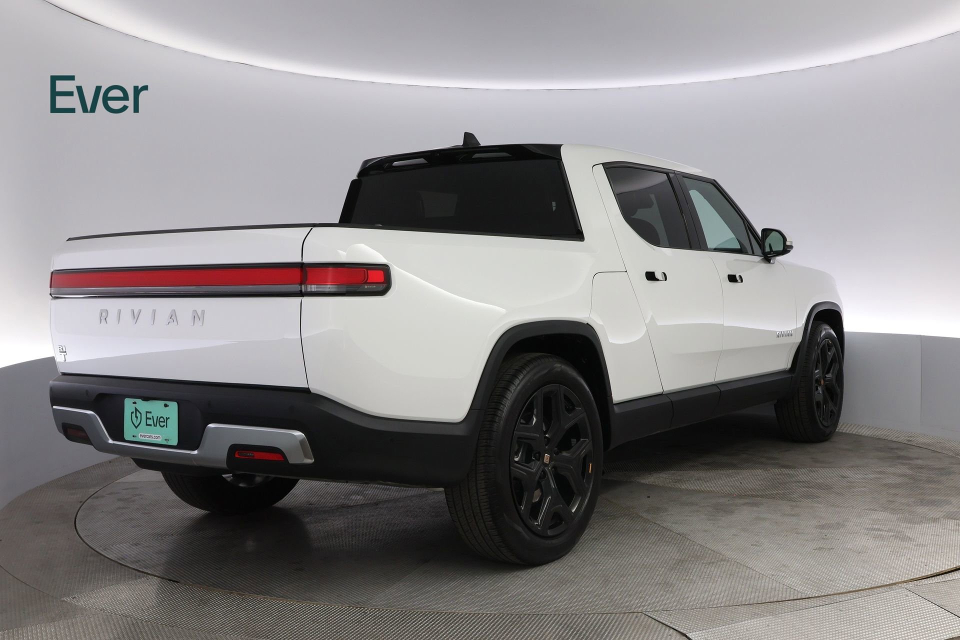 Used 2023 Rivian R1T Adventure image 3