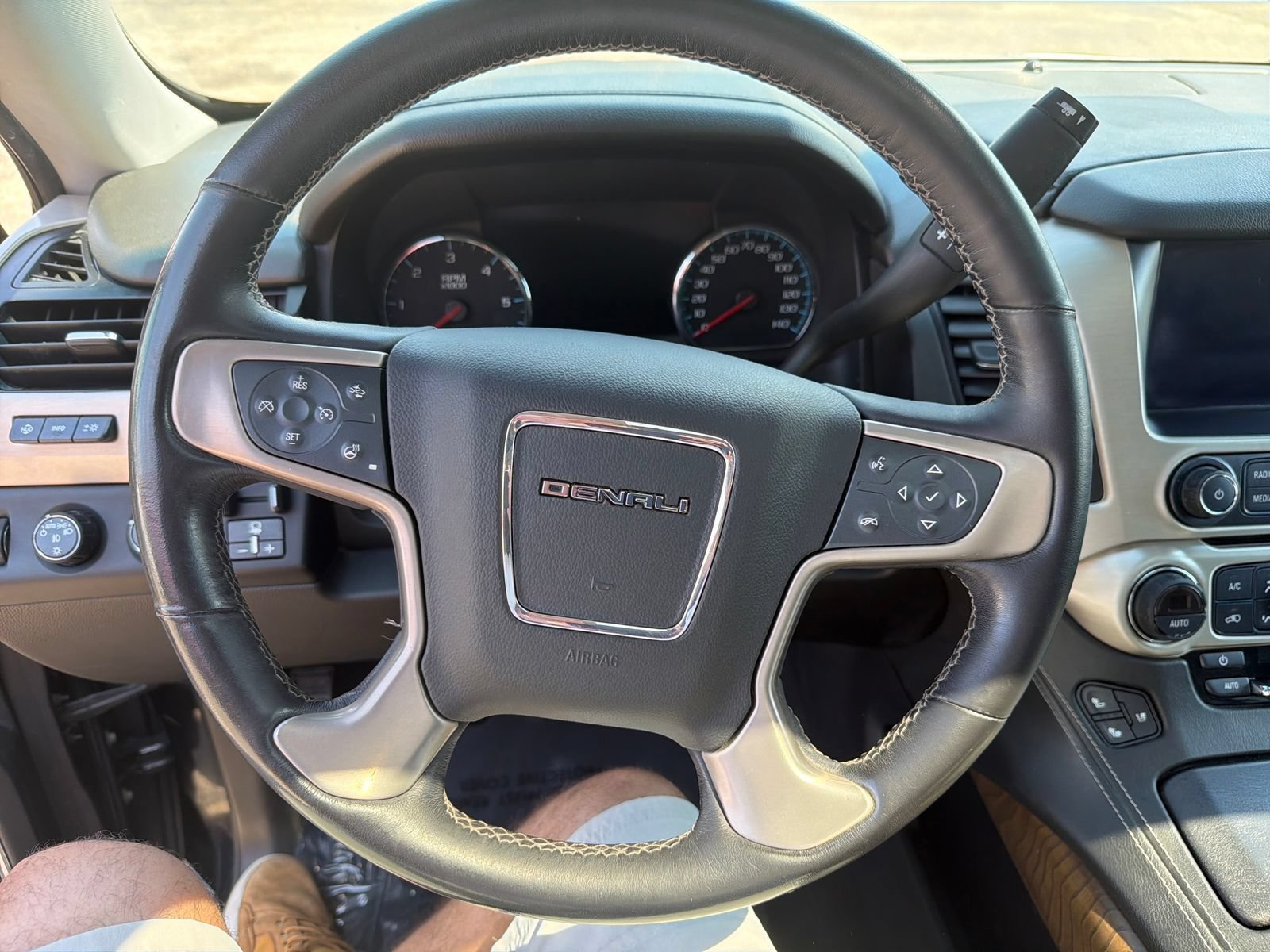 Used 2020 GMC Yukon Denali w/ Denali Ultimate Package AWD/4WD image 17