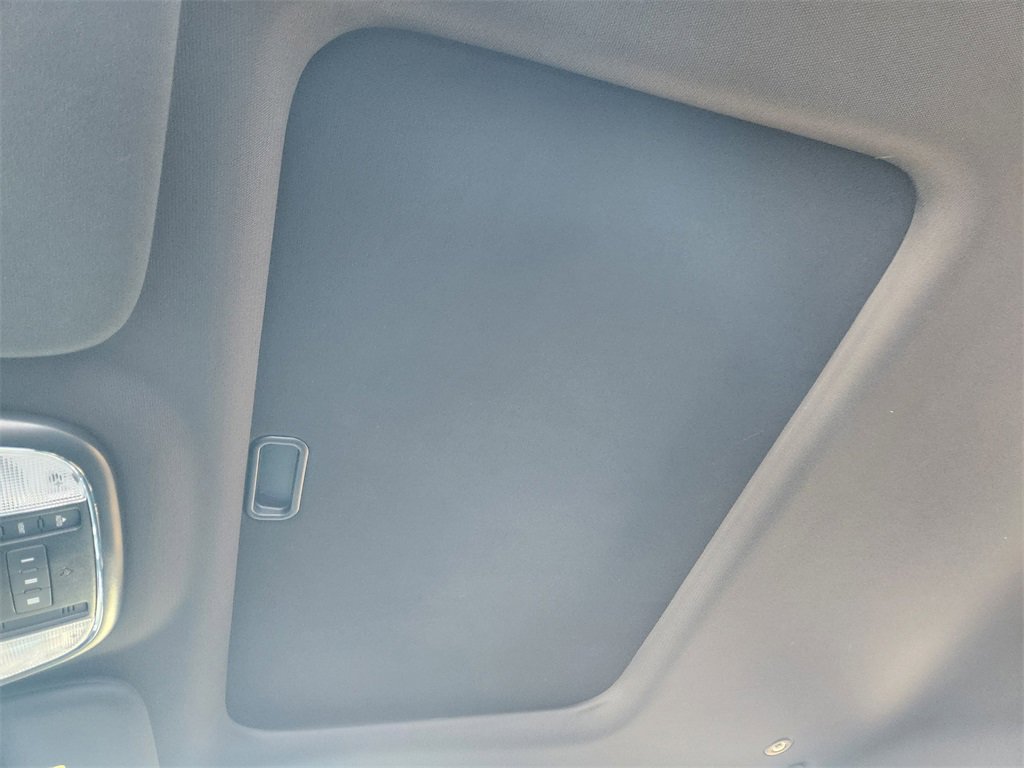 Used 2020 Jeep Grand Cherokee Altitude image 24