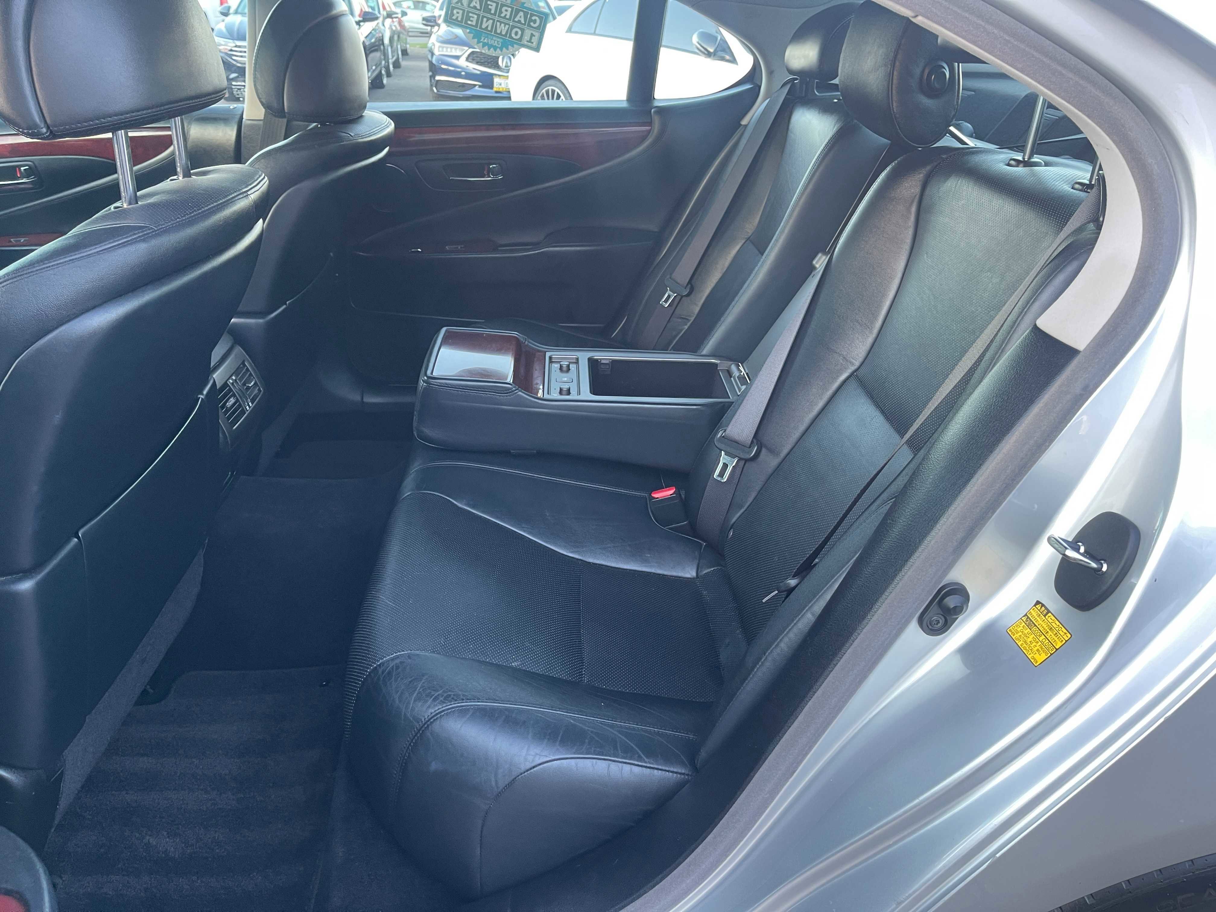 Used 2011 Lexus LS 460 w/ Comfort Pkg image 10
