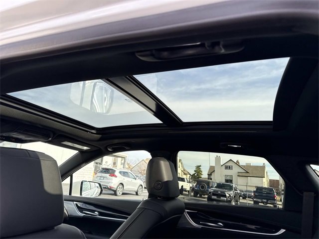 Certified 2024 Cadillac XT5 Premium Luxury w/ LPO, Floor Liner Package image 19