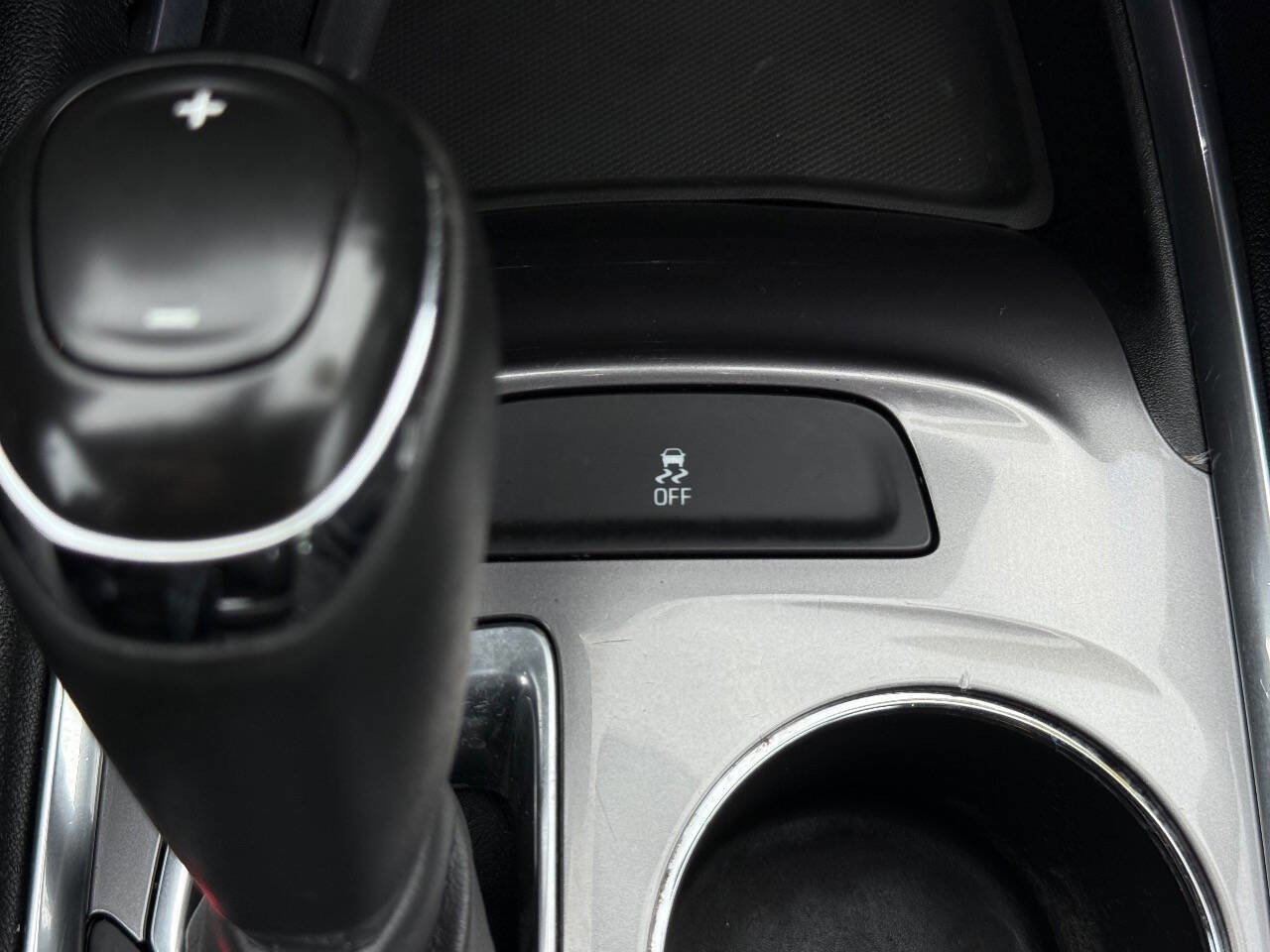 Used 2020 Chevrolet Malibu LT image 24