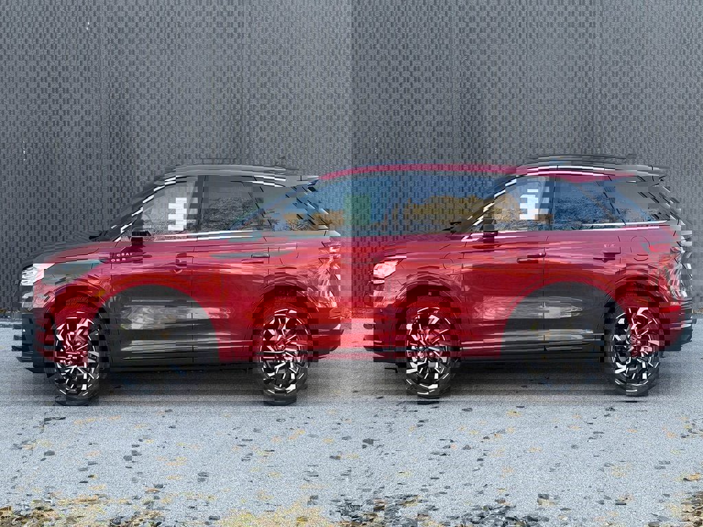 New 2026 Lincoln Corsair Grand Touring image 3