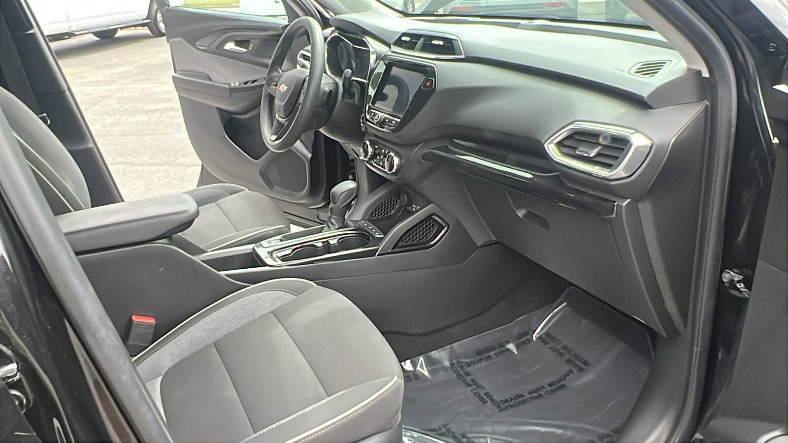 Used 2023 Chevrolet TrailBlazer LT w/ Convenience Package image 13