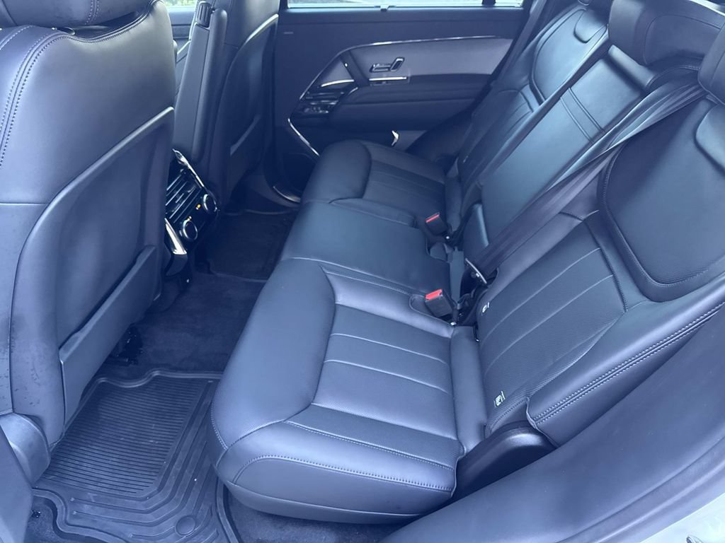 New 2026 Land Rover Range Rover Sport SE AWD/4WD image 16
