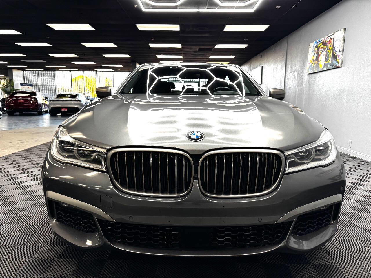 Used 2016 BMW 750i image 4
