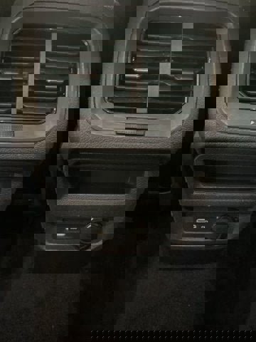 Used 2022 Volkswagen Tiguan SE AWD/4WD image 13