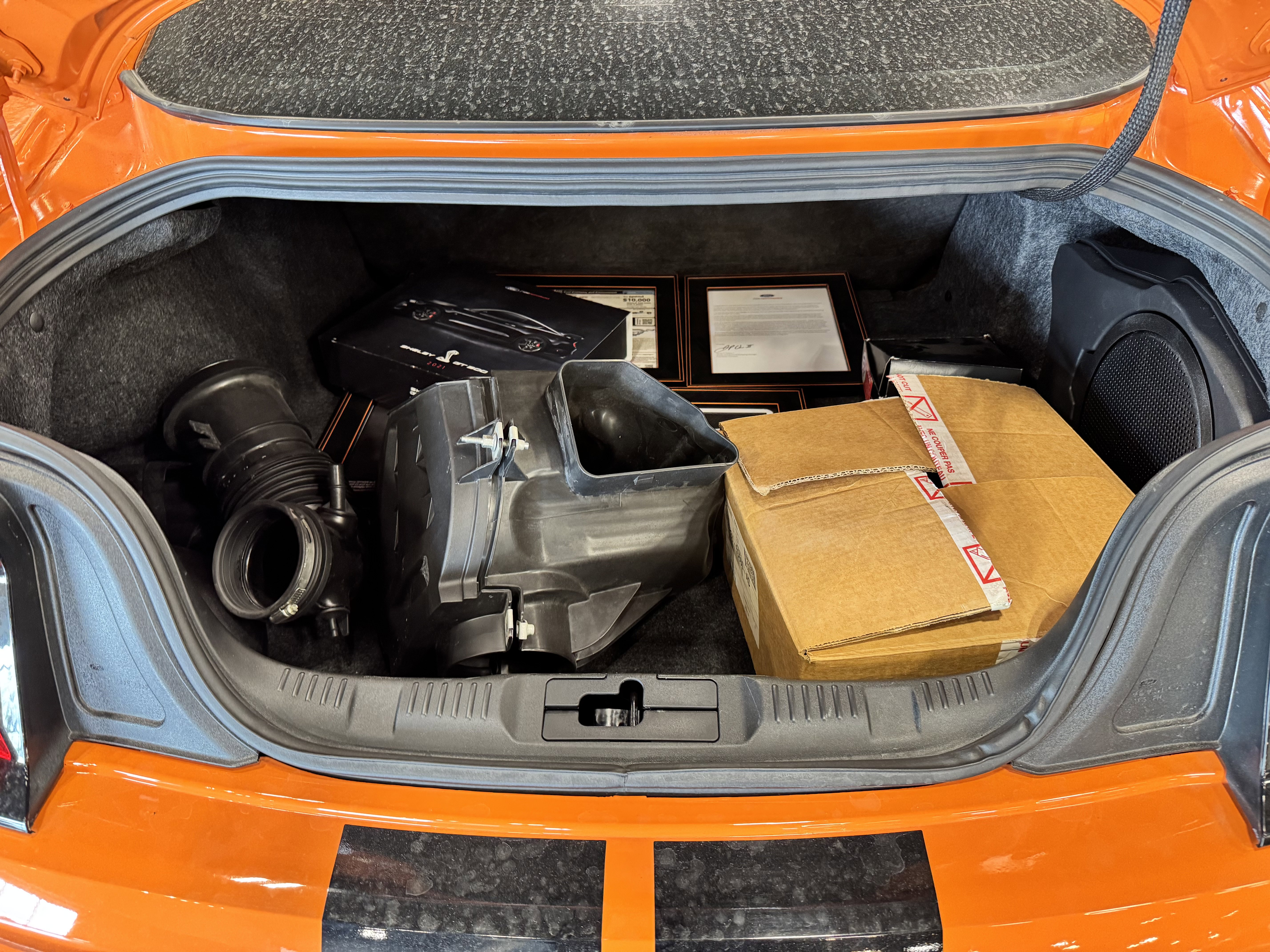 Used 2021 Ford Mustang Shelby GT500 w/ Carbon Fiber Track Pack RWD image 30