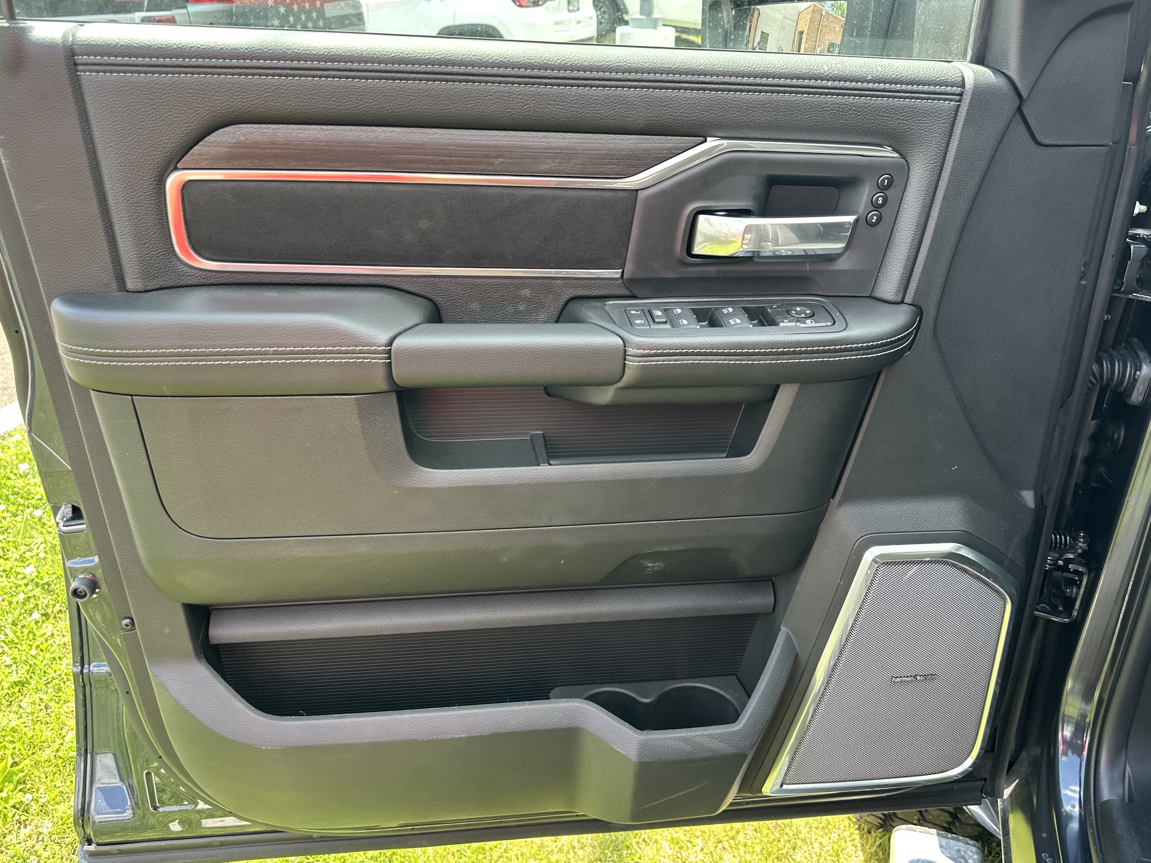 New 2026 RAM 5500 4x4 Crew Cab w/ Laramie Trim Package image 30