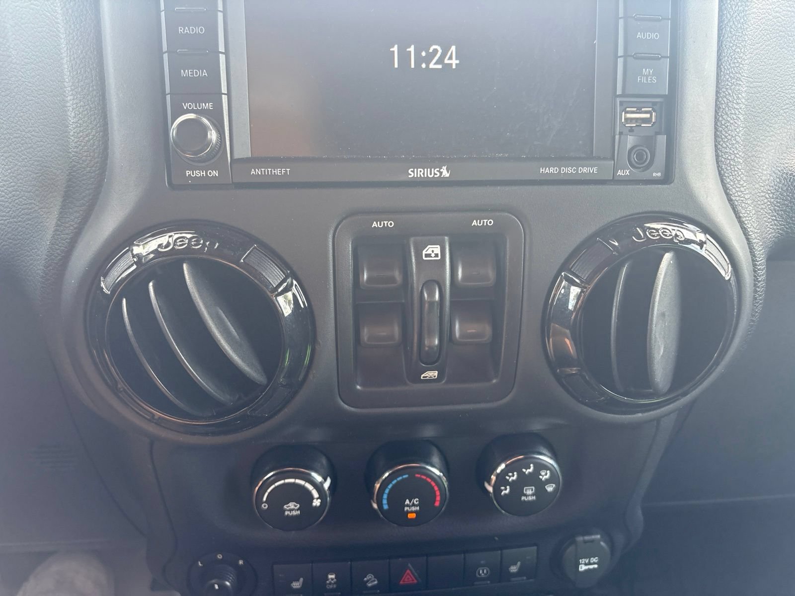 Used 2016 Jeep Wrangler Unlimited Sahara AWD/4WD image 23