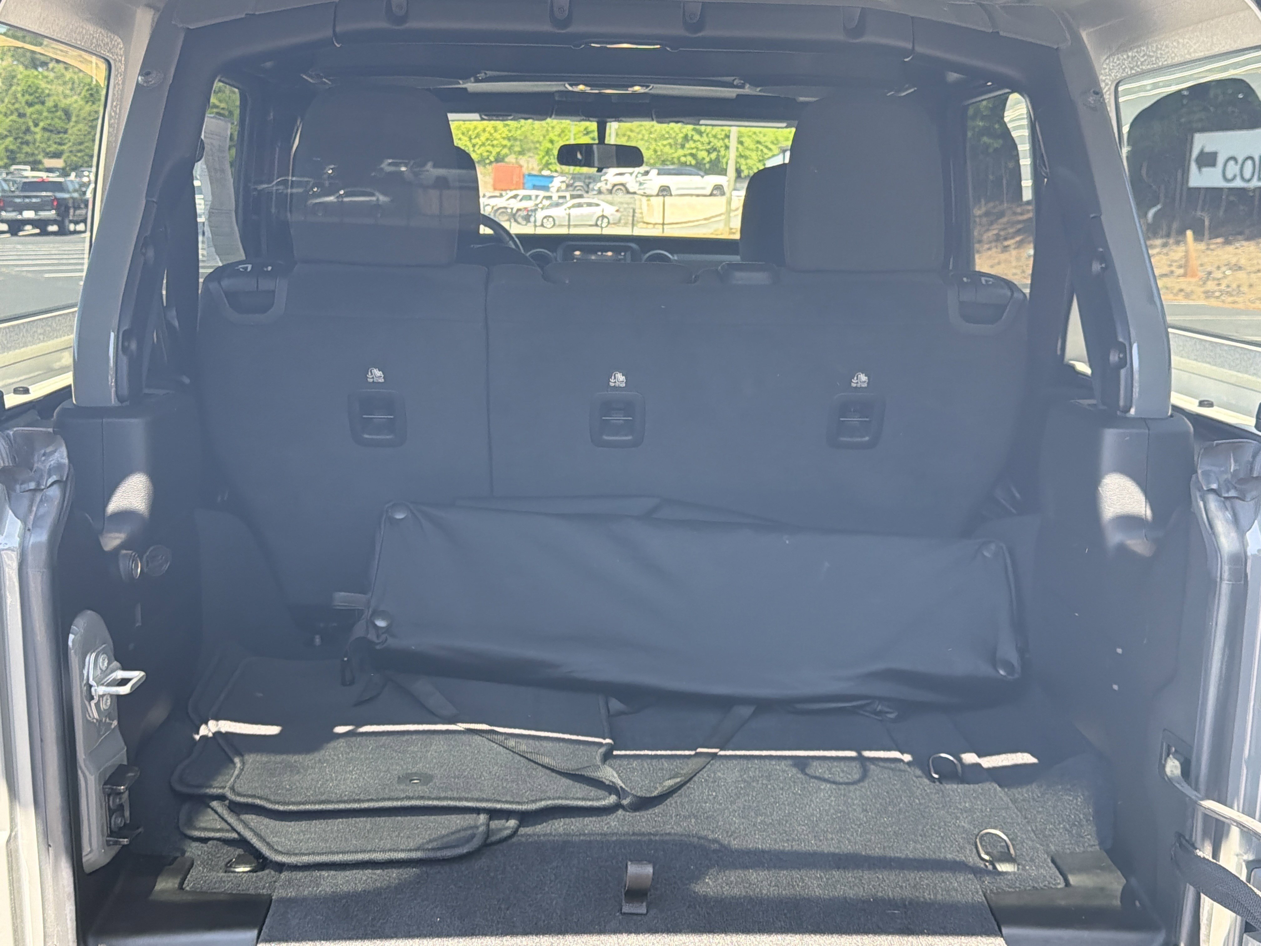 Used 2022 Jeep Wrangler Unlimited Sport AWD/4WD image 22