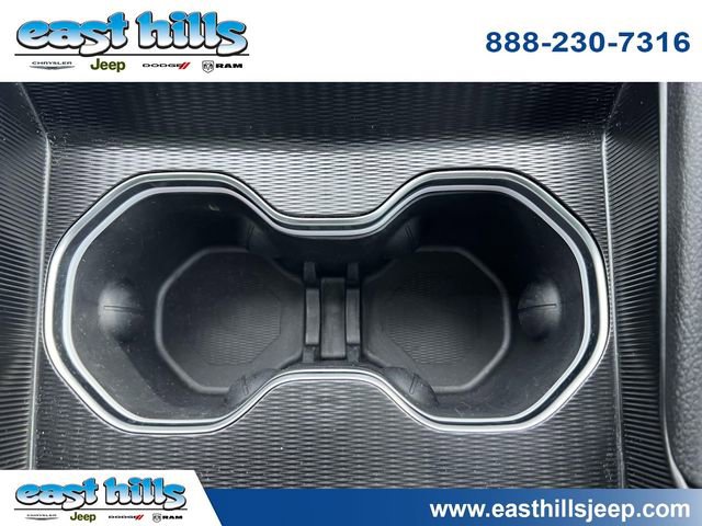 Used 2025 Jeep Grand Cherokee Altitude AWD/4WD image 37