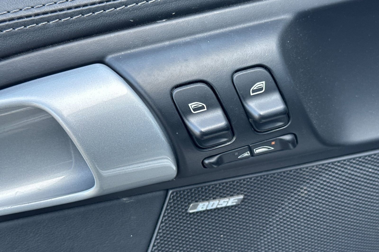 Used 2011 Porsche 911 Turbo image 14