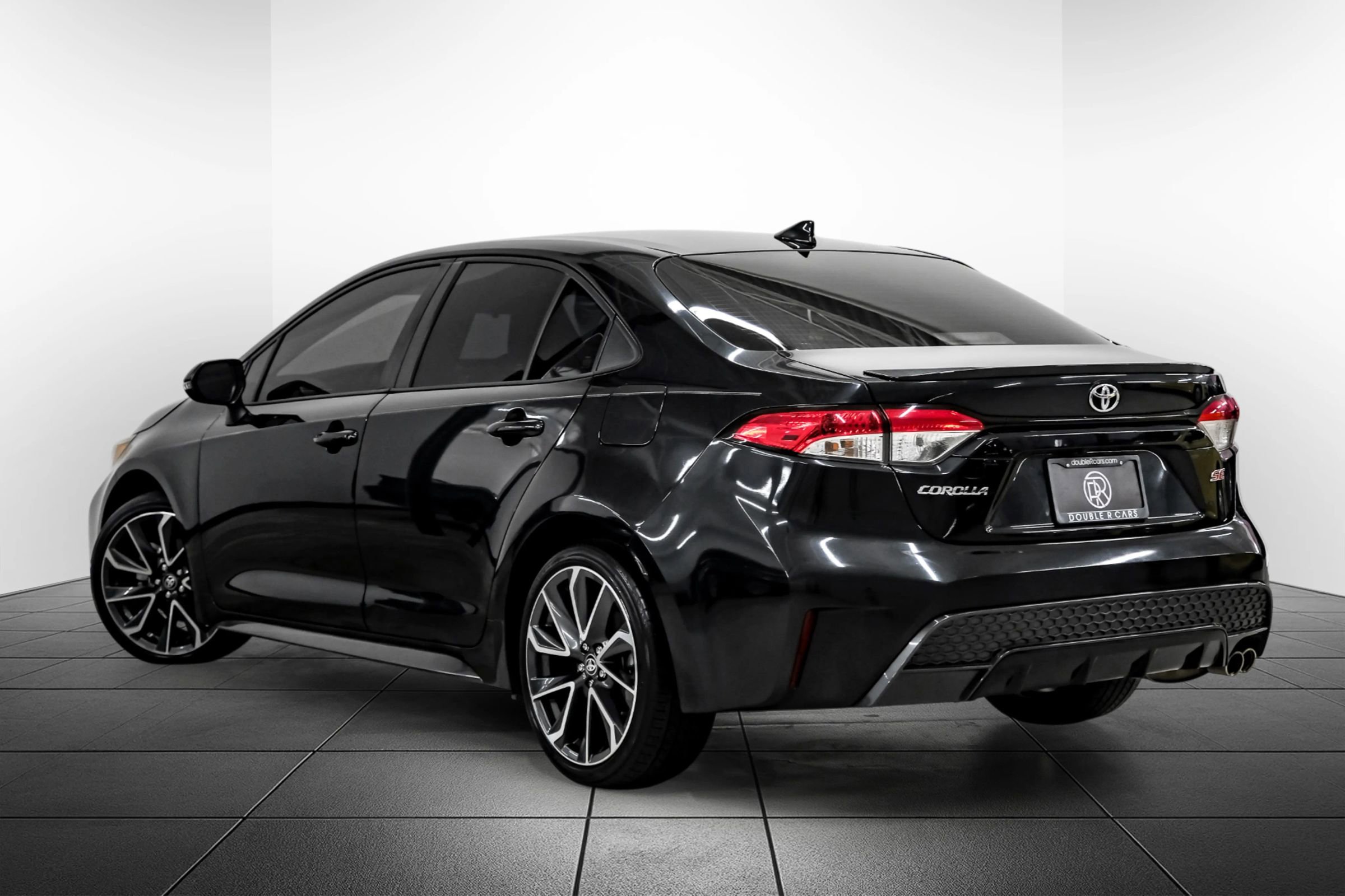 Used 2021 Toyota Corolla SE image 9