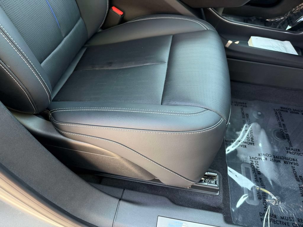 Used 2024 Cadillac Lyriq Luxury AWD/4WD image 15