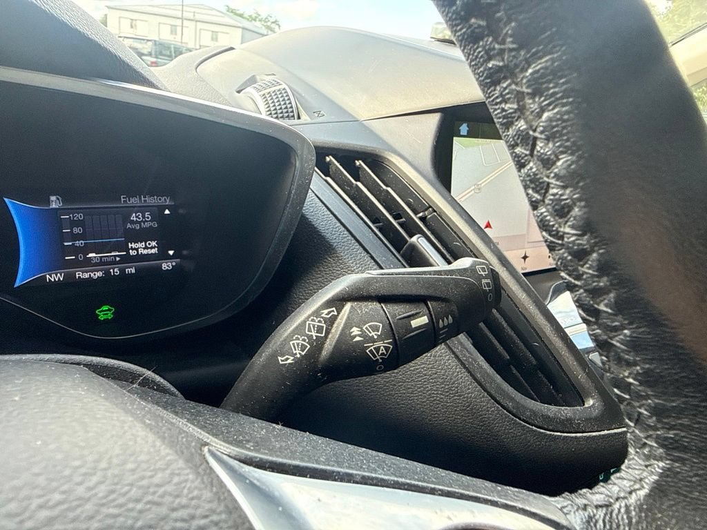 Used 2017 Ford C-MAX Energi Titanium w/ Equipment Group 501A FWD image 17