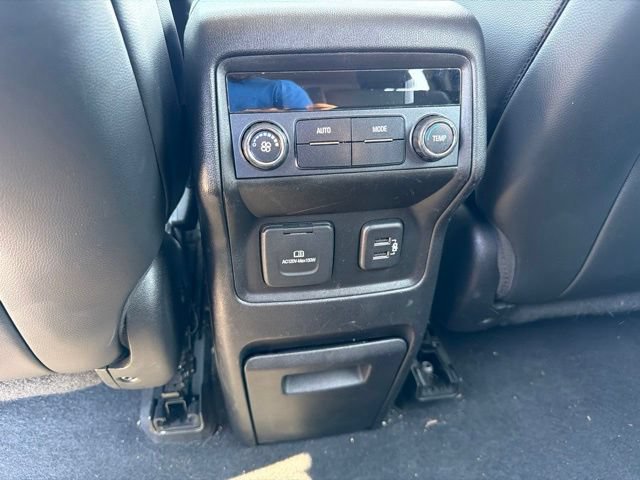 Used 2018 GMC Acadia SLT AWD/4WD image 19