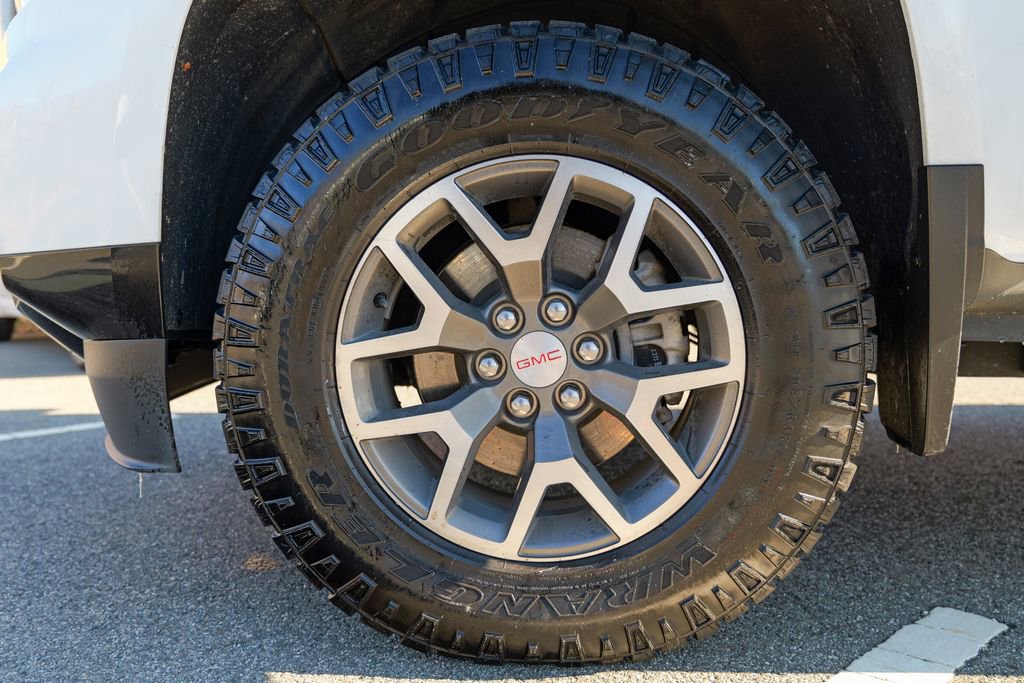 Used 2022 GMC Canyon AT4 image 16