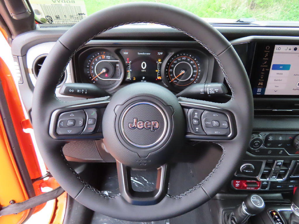 New 2026 Jeep Gladiator Sport AWD/4WD image 4