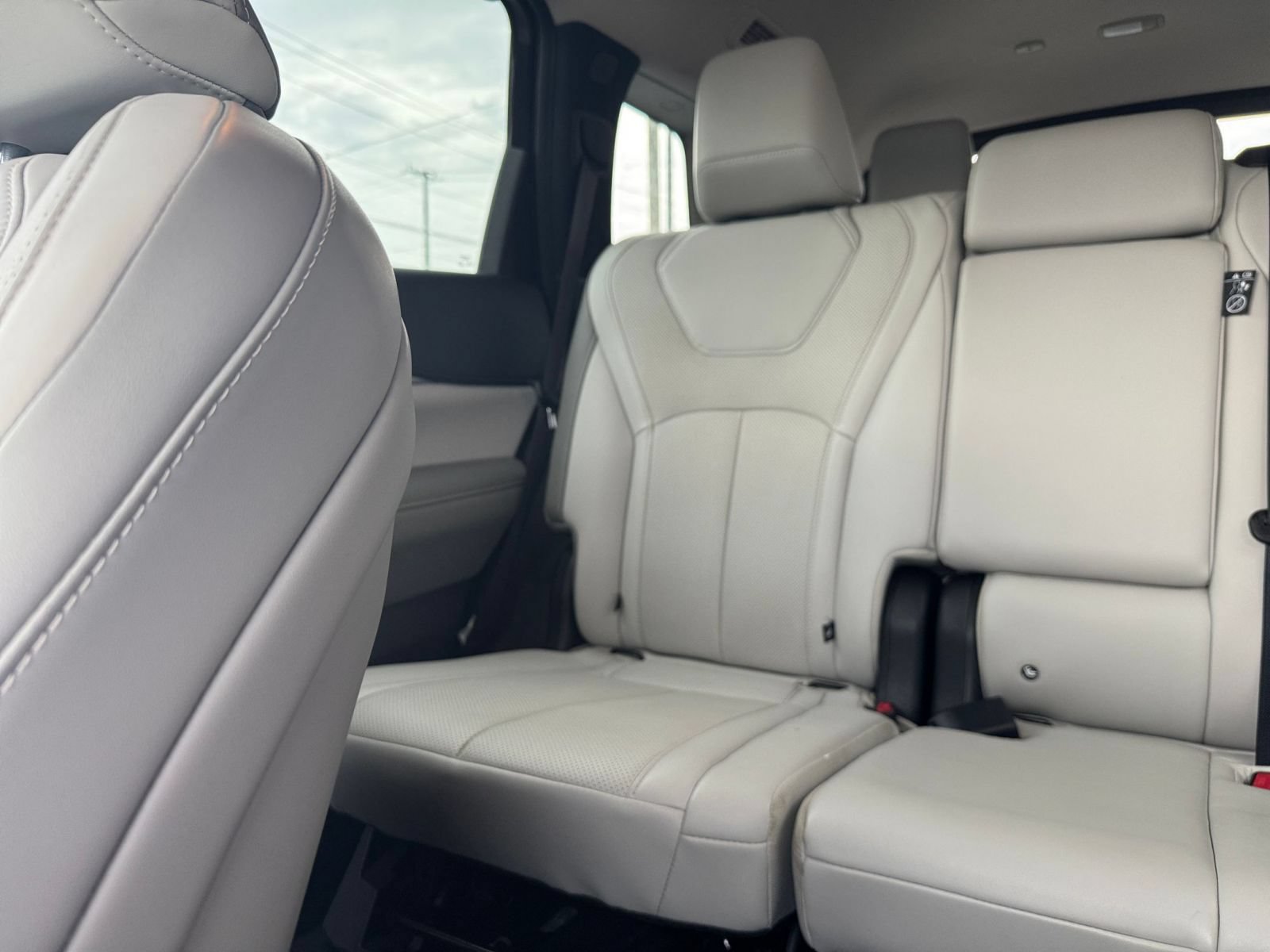 Used 2026 INFINITI QX60 Luxe FWD image 43