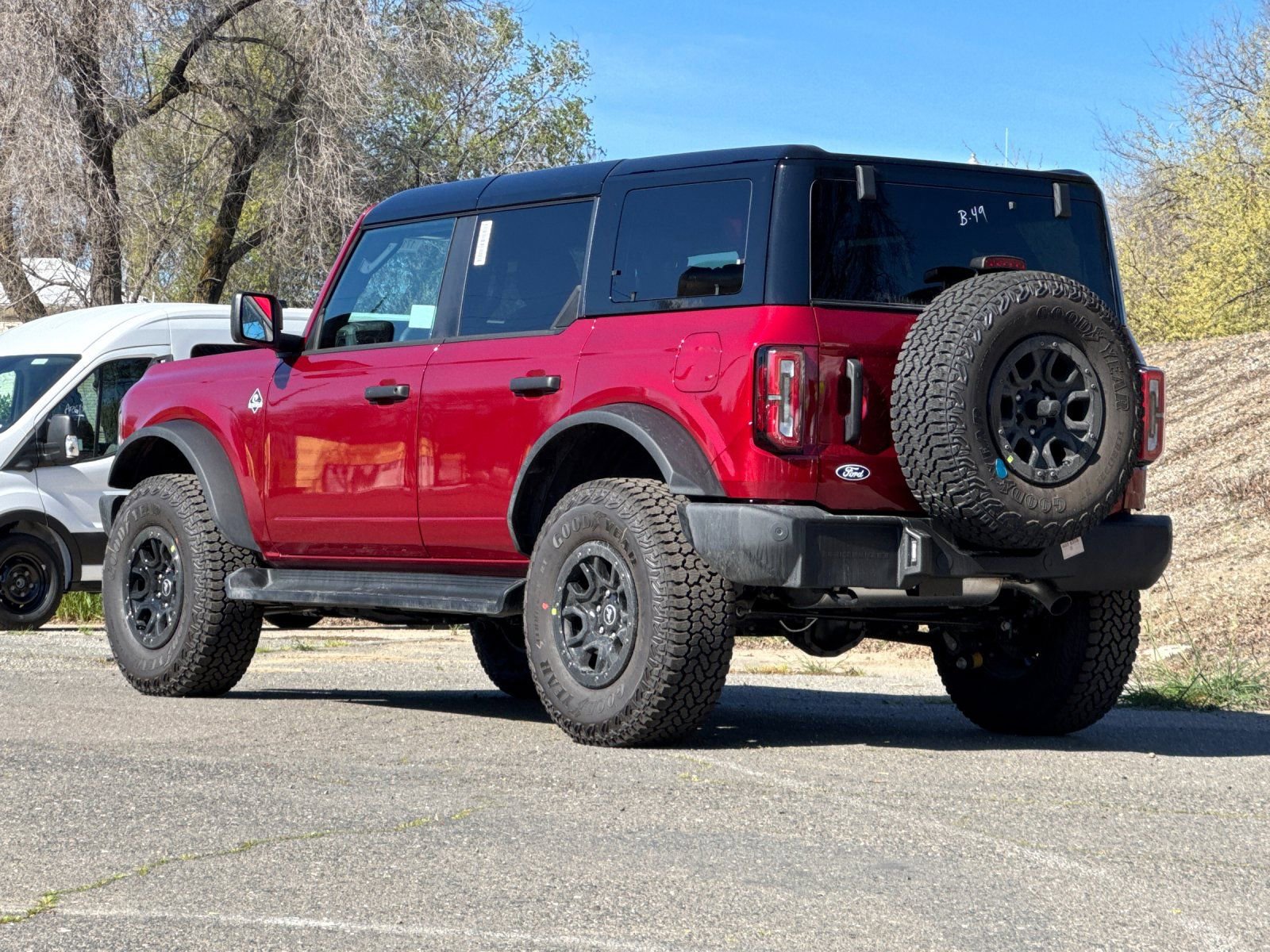New 2026 Ford Bronco Outer Banks w/ Sasquatch Package image 5