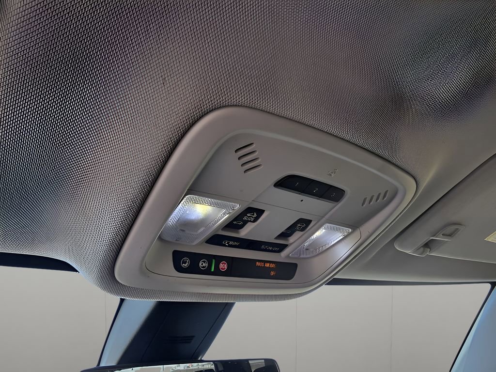 Used 2019 Chevrolet Traverse Premier w/ Driver Confidence II Package image 25