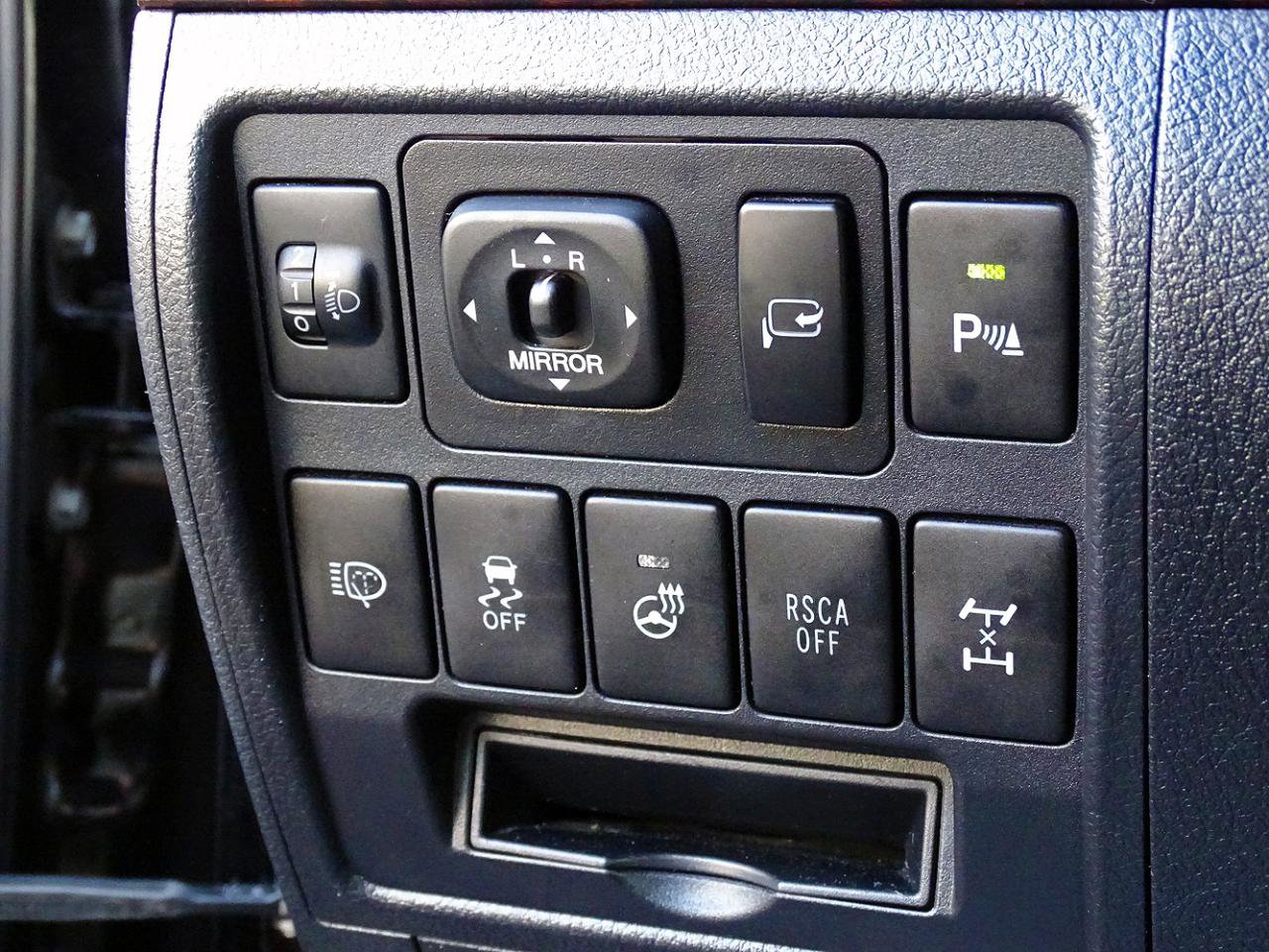 Used 2015 Toyota Land Cruiser AWD/4WD image 22