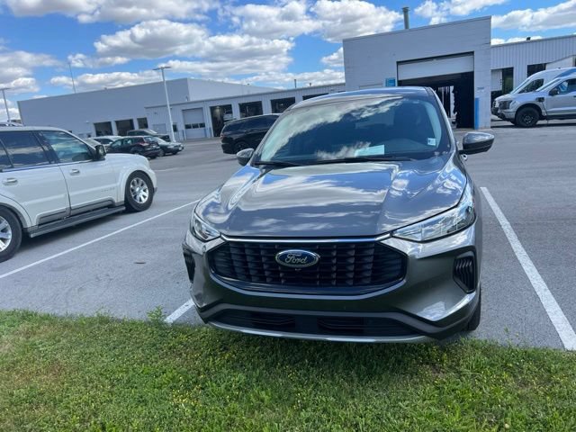 Used 2024 Ford Escape Active w/ Tech Pack #2 AWD/4WD image 12