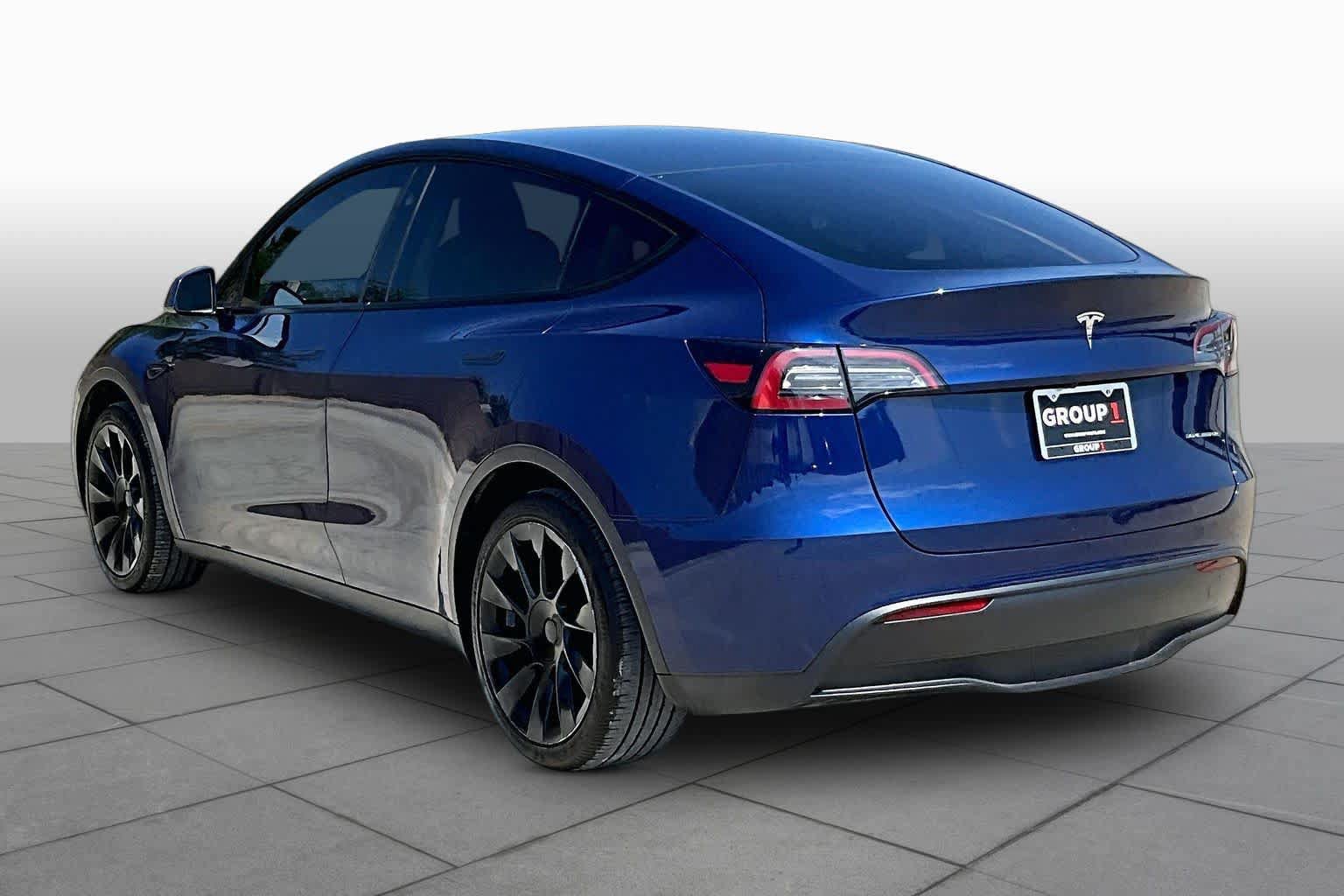 Used 2023 Tesla Model Y Long Range AWD/4WD image 18