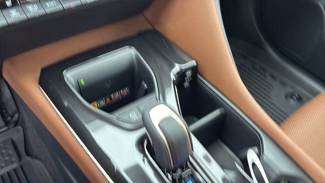 New 2025 Toyota Crown Signia Limited w/ Advanced Technology Package image 24