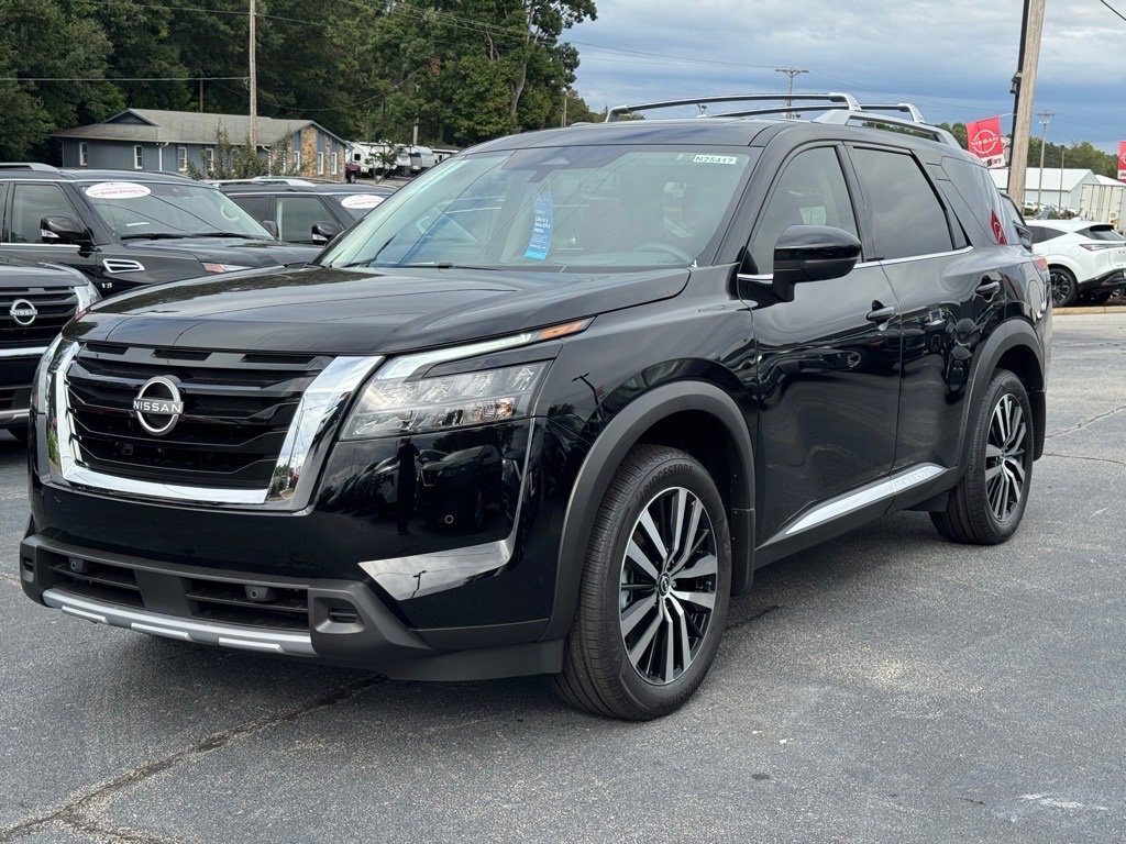 New 2025 Nissan Pathfinder Platinum image 7