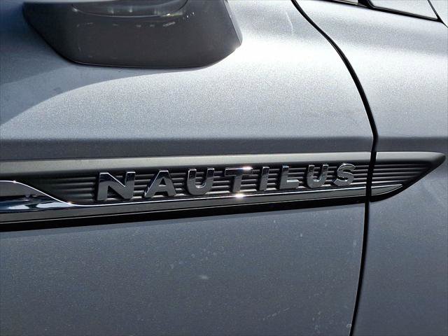 Used 2022 Lincoln Nautilus Reserve w/ Luxury Package image 24