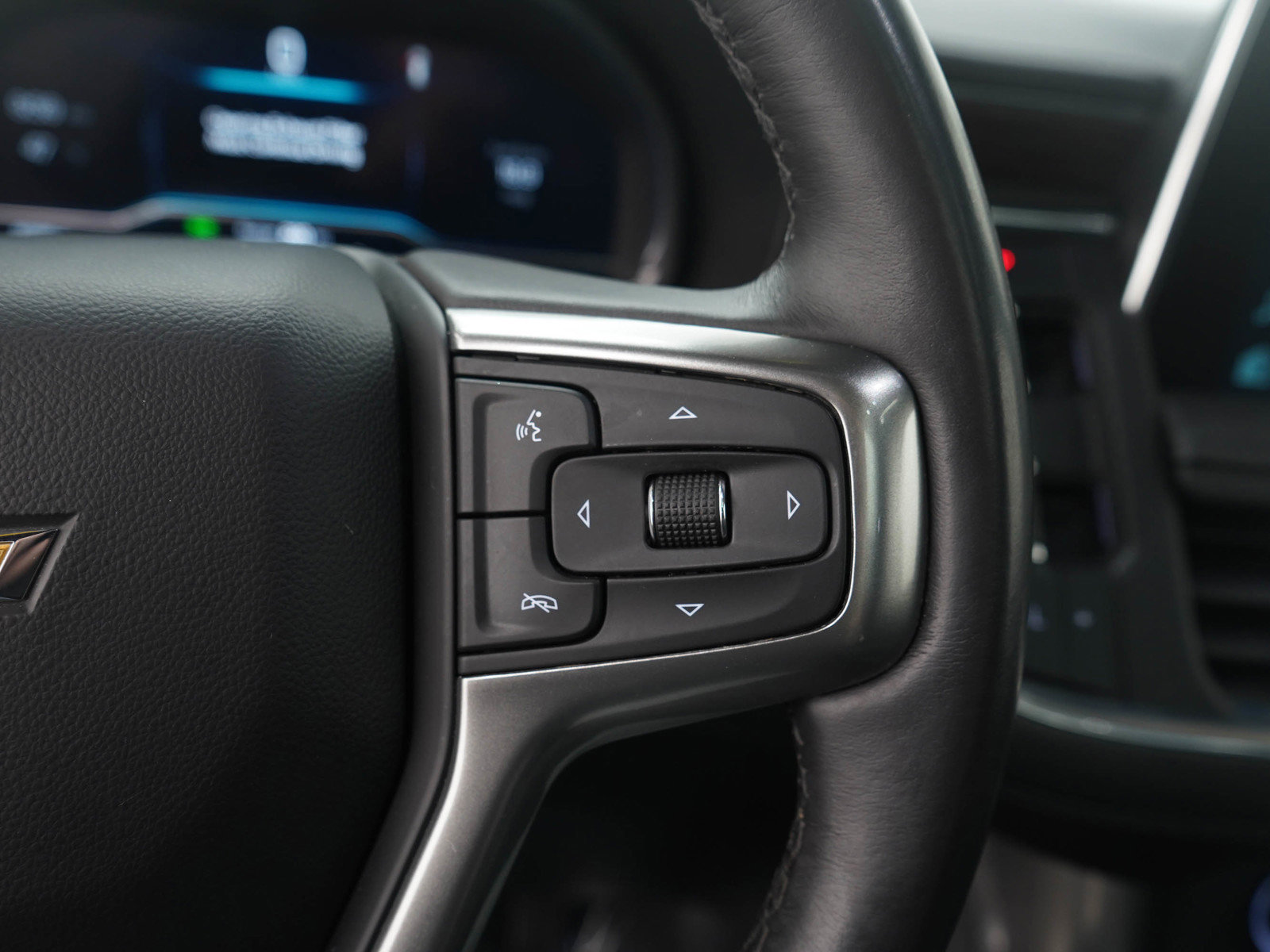 Used 2023 Chevrolet Suburban LT image 29