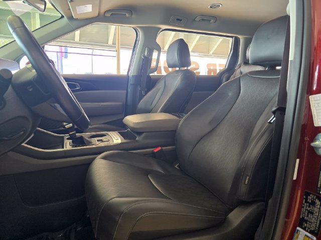 Used 2025 Kia Carnival FWD image 11