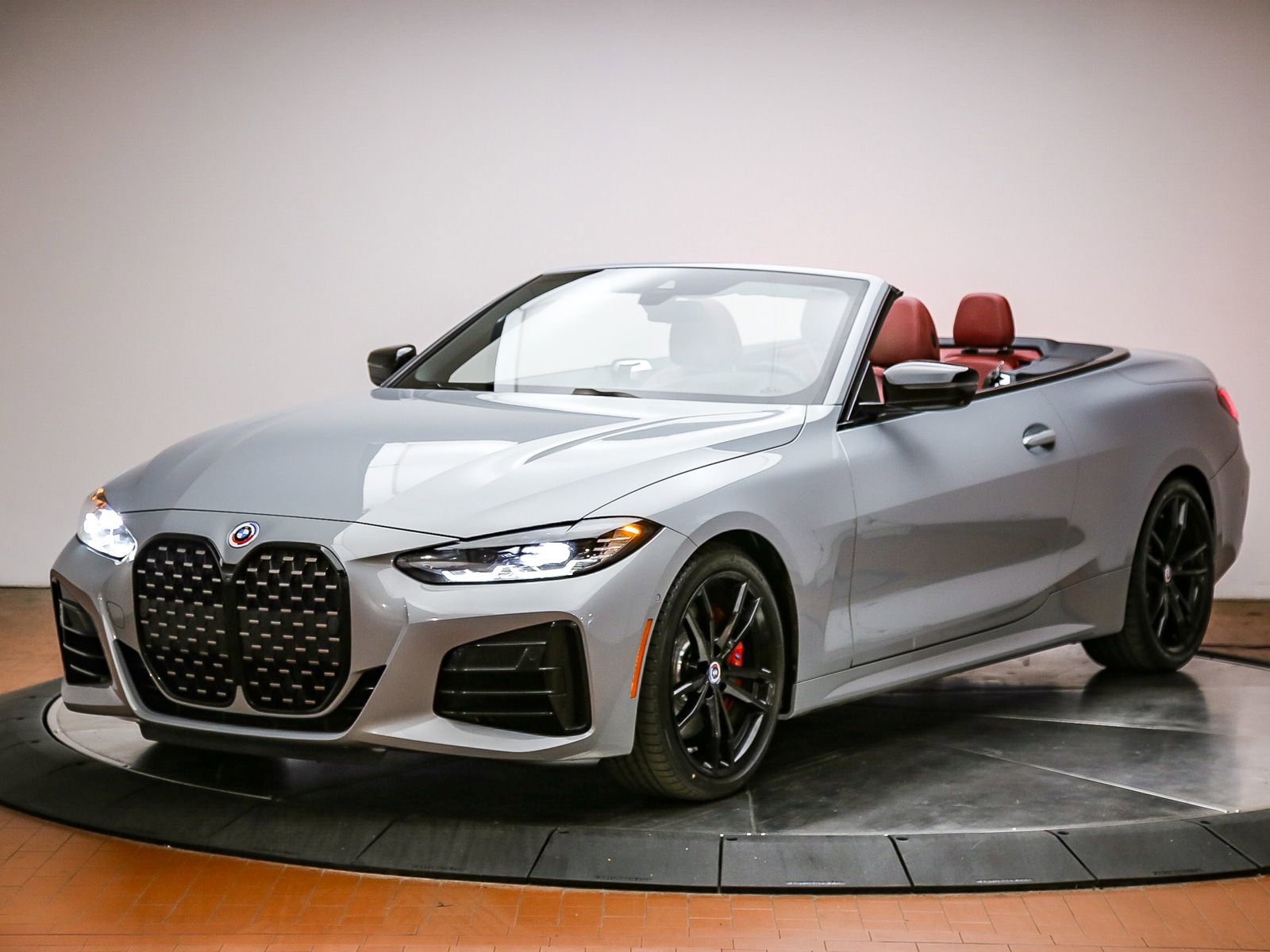 Used 2023 BMW M440i Convertible w/ Premium Package RWD image 1