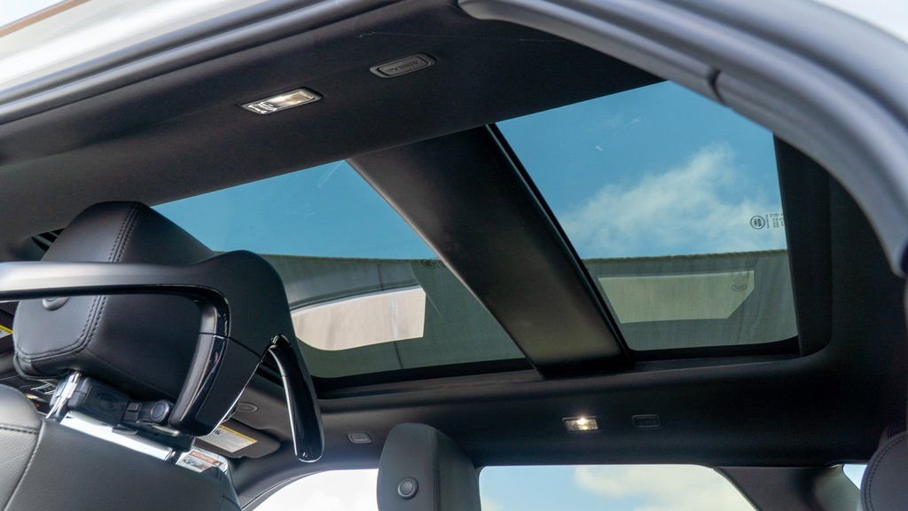 Used 2025 Land Rover Range Rover Evoque S image 28