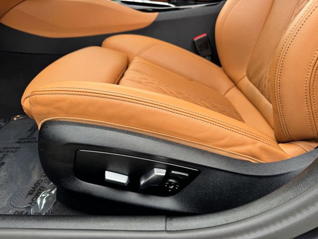 Used 2023 BMW 530e w/ M Sport Package image 15