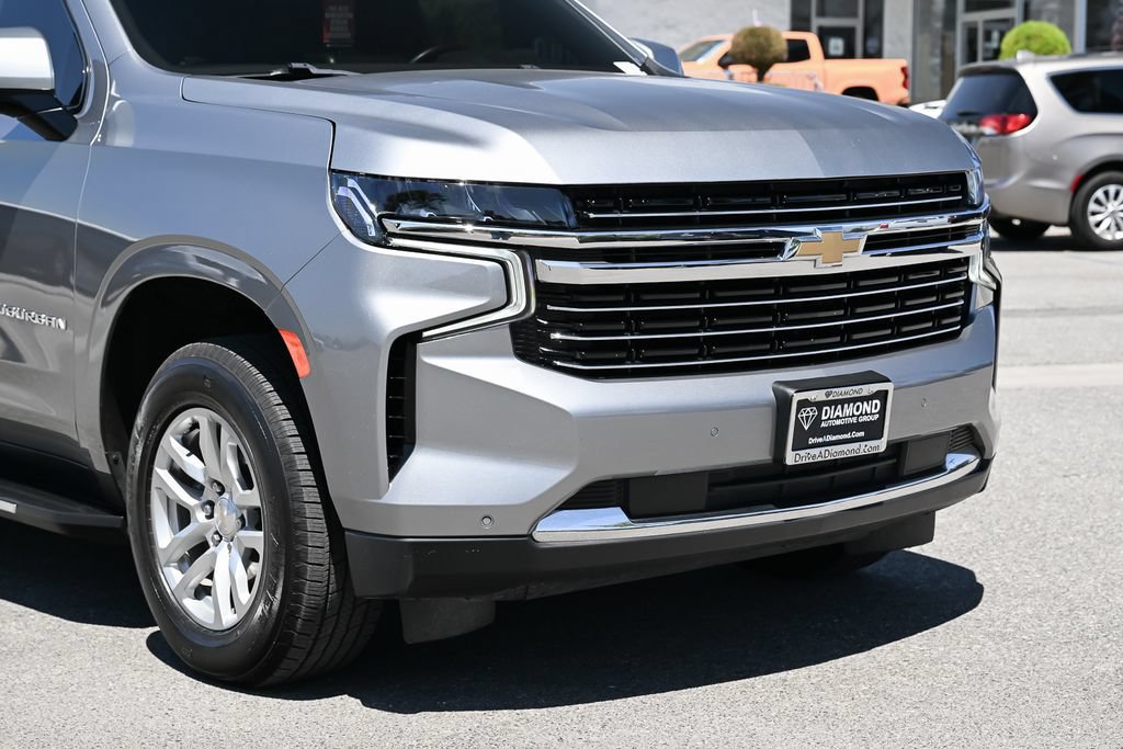Used 2024 Chevrolet Suburban LT AWD/4WD image 9