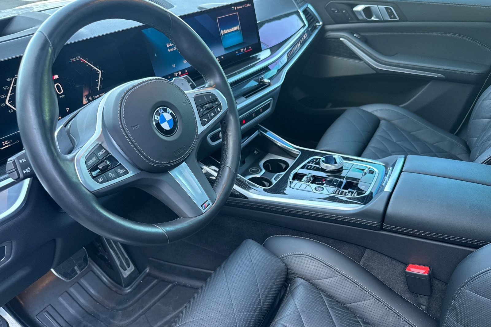 Used 2024 BMW X7 xDrive40i w/ Executive Package AWD/4WD image 11
